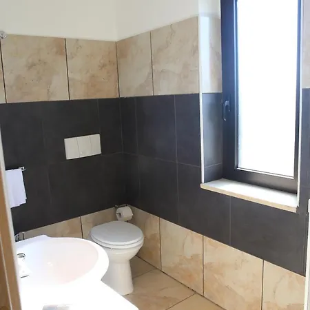 Village Hotel 4*