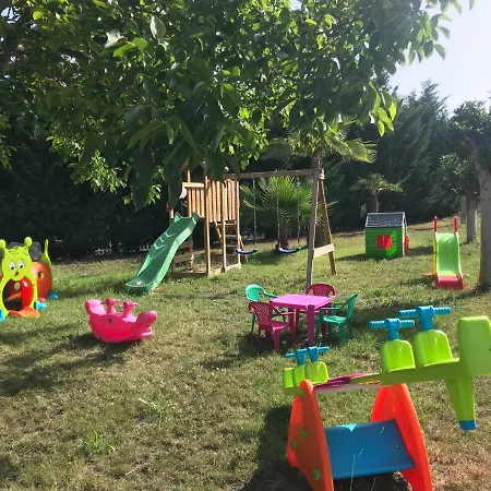Village Hotel 4*