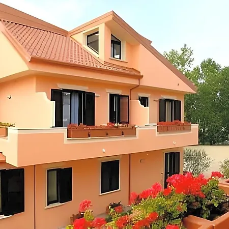 Village 4*