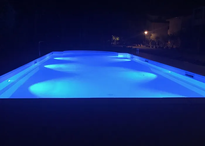 מלון Village רוסאנו