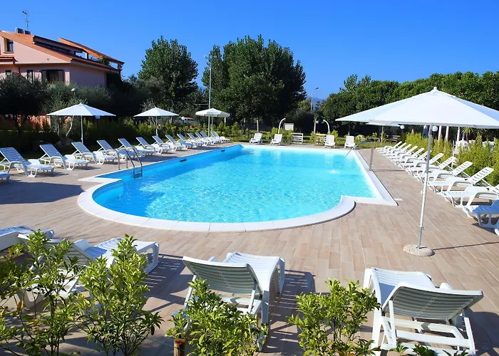 Village 4* 罗萨诺